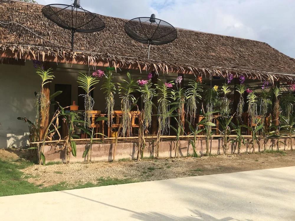 Pinthong Aonang Villa 0*