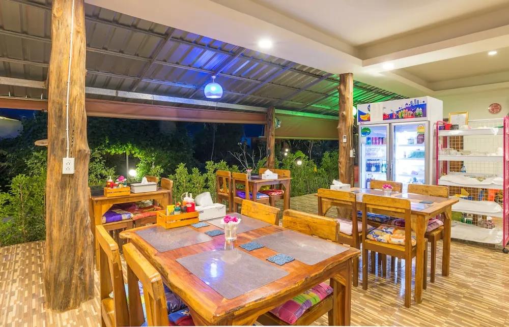 Pinthong Aonang Villa 0*