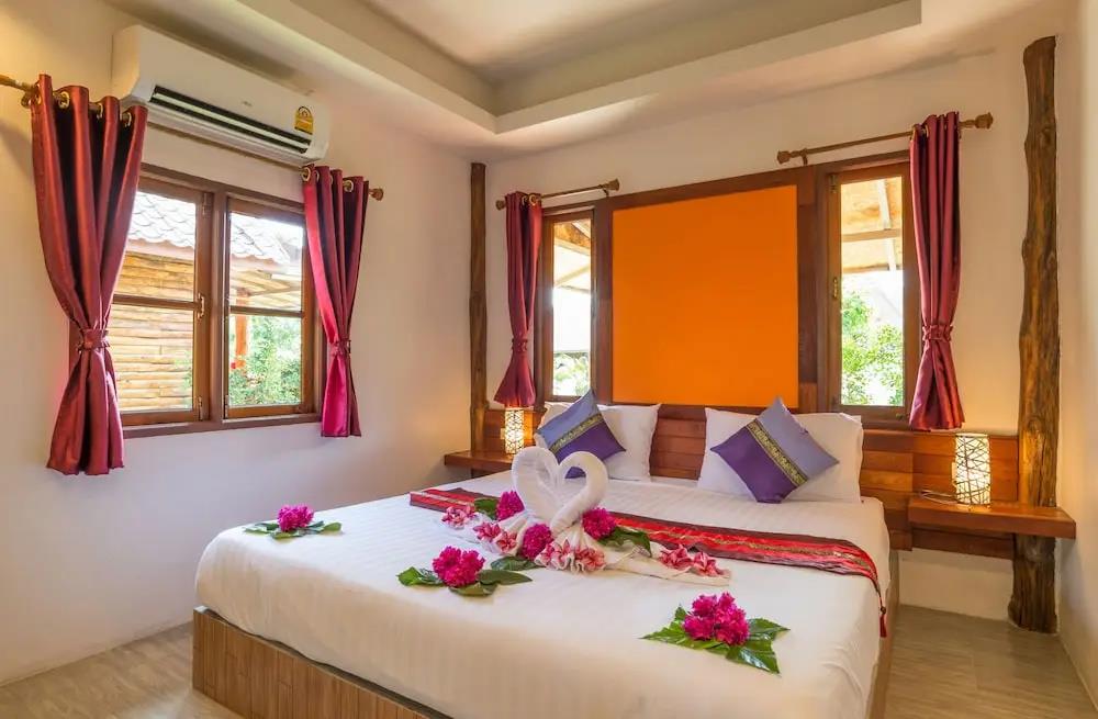 Pinthong Aonang Villa 0*