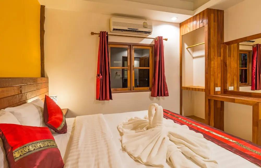 Pinthong Aonang Villa 0*