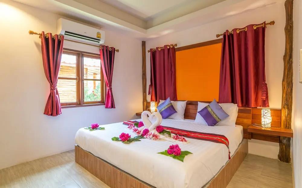 Pinthong Aonang Villa 0*