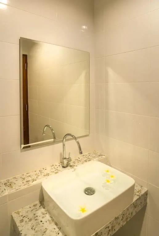 Pinthong Aonang Villa 0*