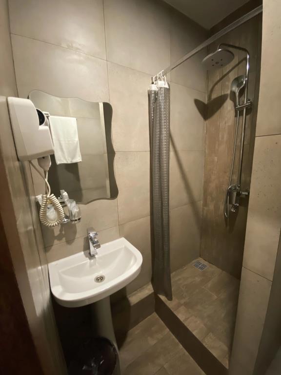 Arka Hotel 0*