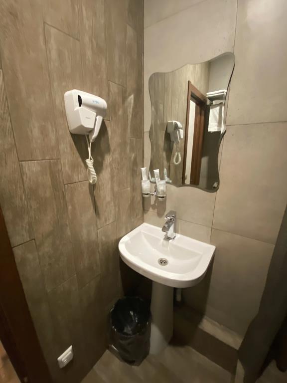 Arka Hotel 0*