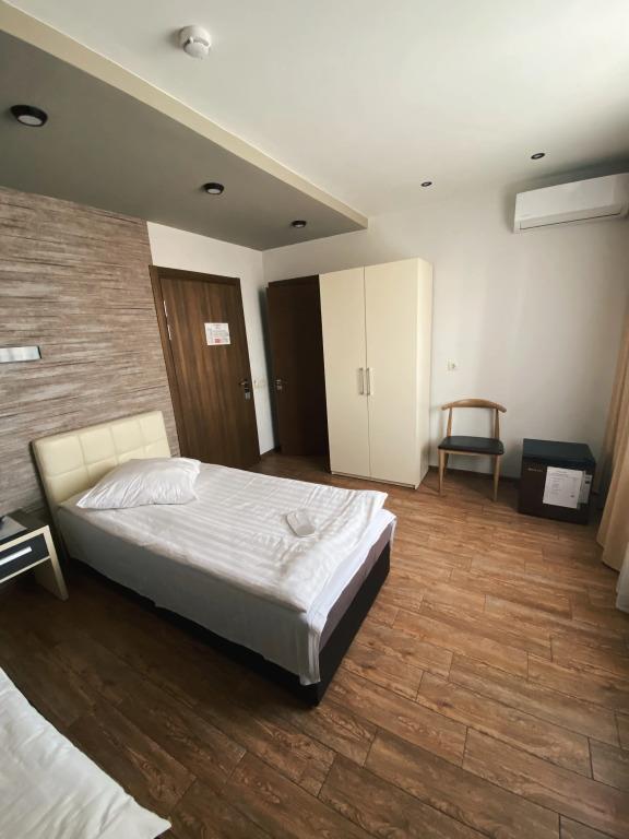 Arka Hotel 0*
