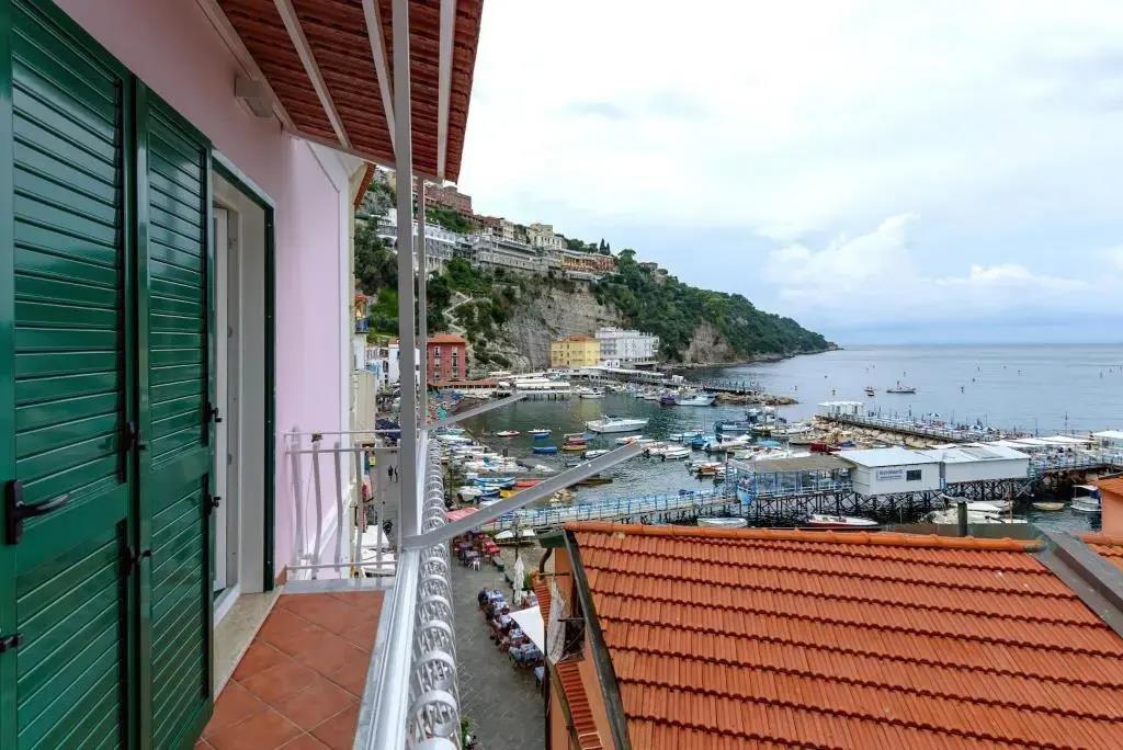 Caruso Sea View 0*