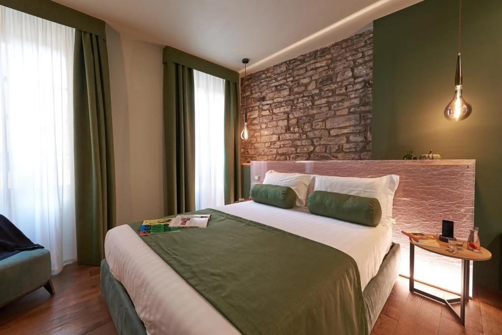 73 Boutique Hotel 4*