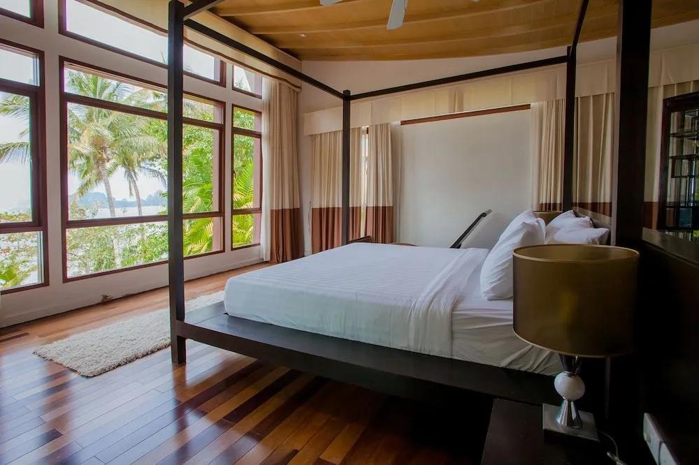 Amatapura Beach Villa 6 0*