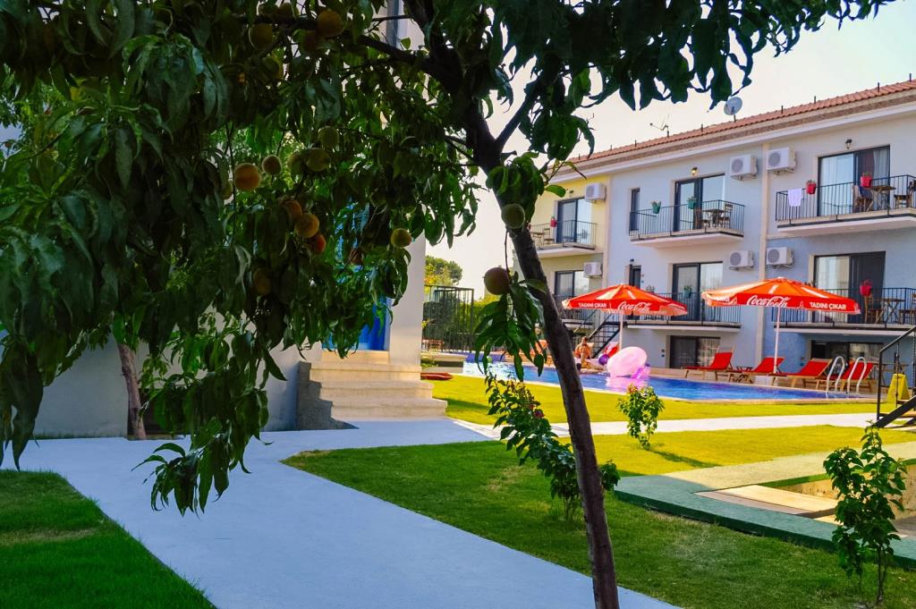 Karyada Hotel 0*