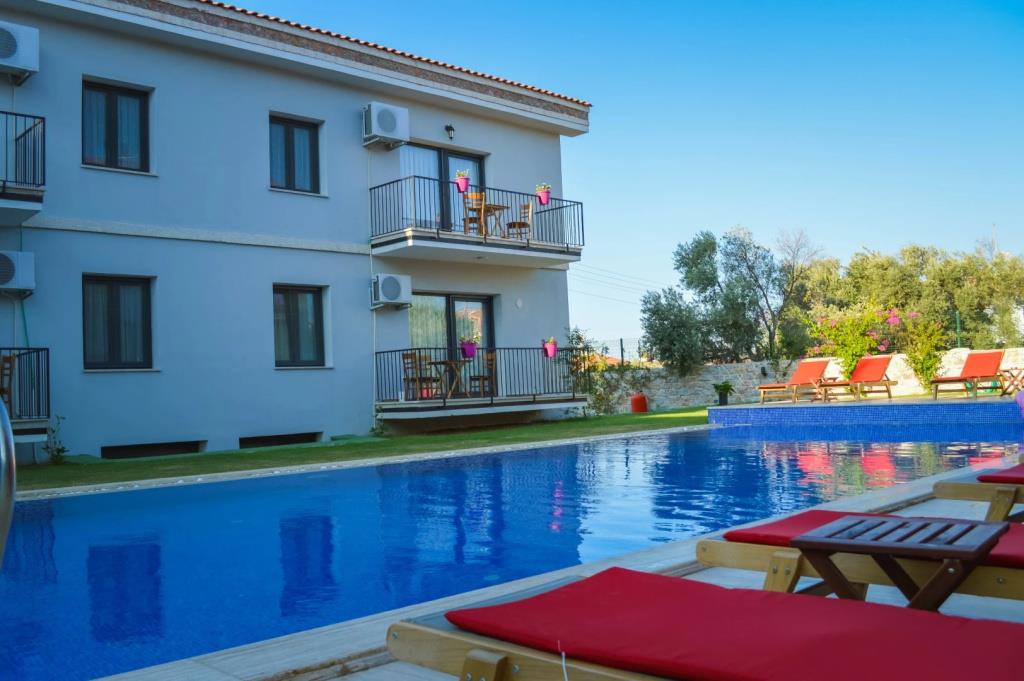 Karyada Hotel 0*
