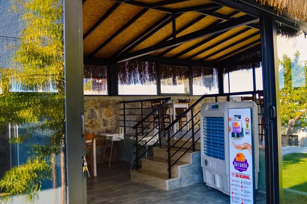 Karyada Hotel 0*