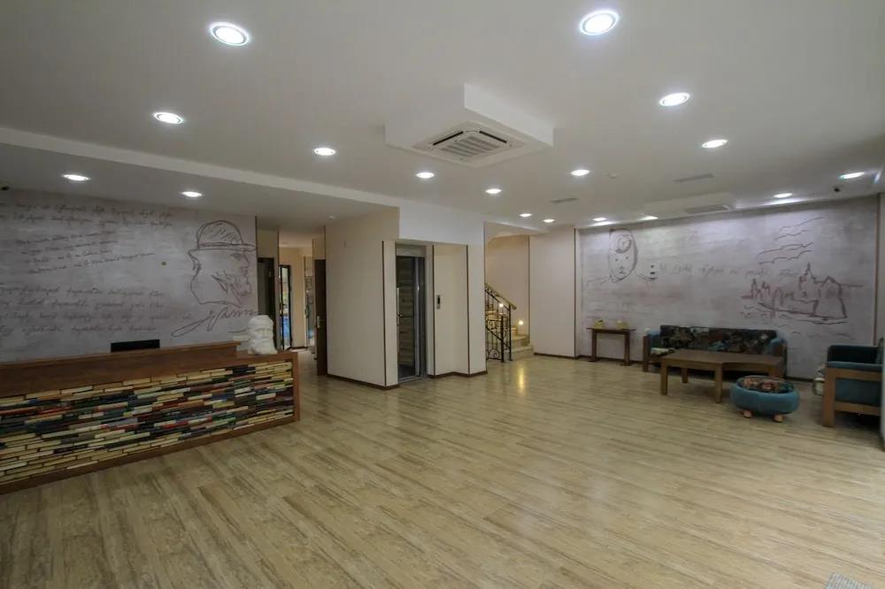Gala Boutique Hotel 3*
