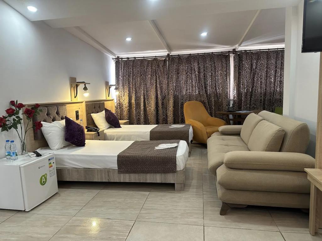 Beyond Otel 0*