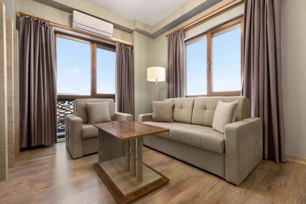 Ramada by Wyndham Van 4*