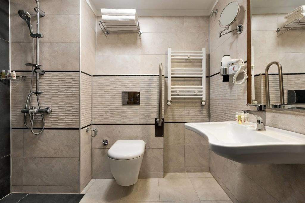 Ramada by Wyndham Van 4*