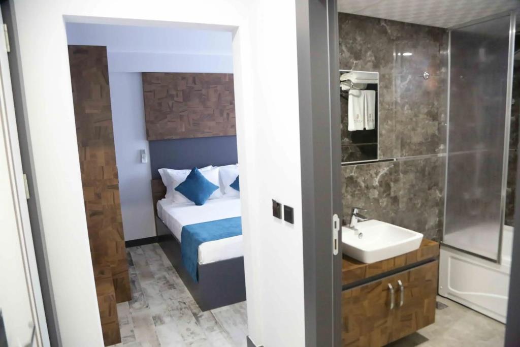 Ladik Hotel 0*