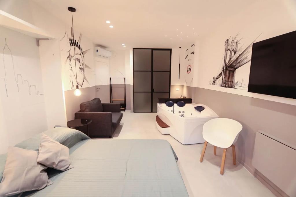 O.Effe. Global Suites at Vatican 0*