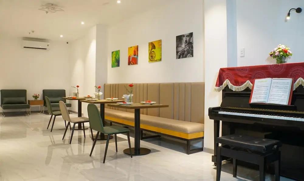 Piano Hotel 2*