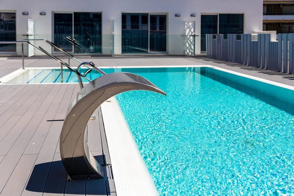 Carihuela Suites 0*