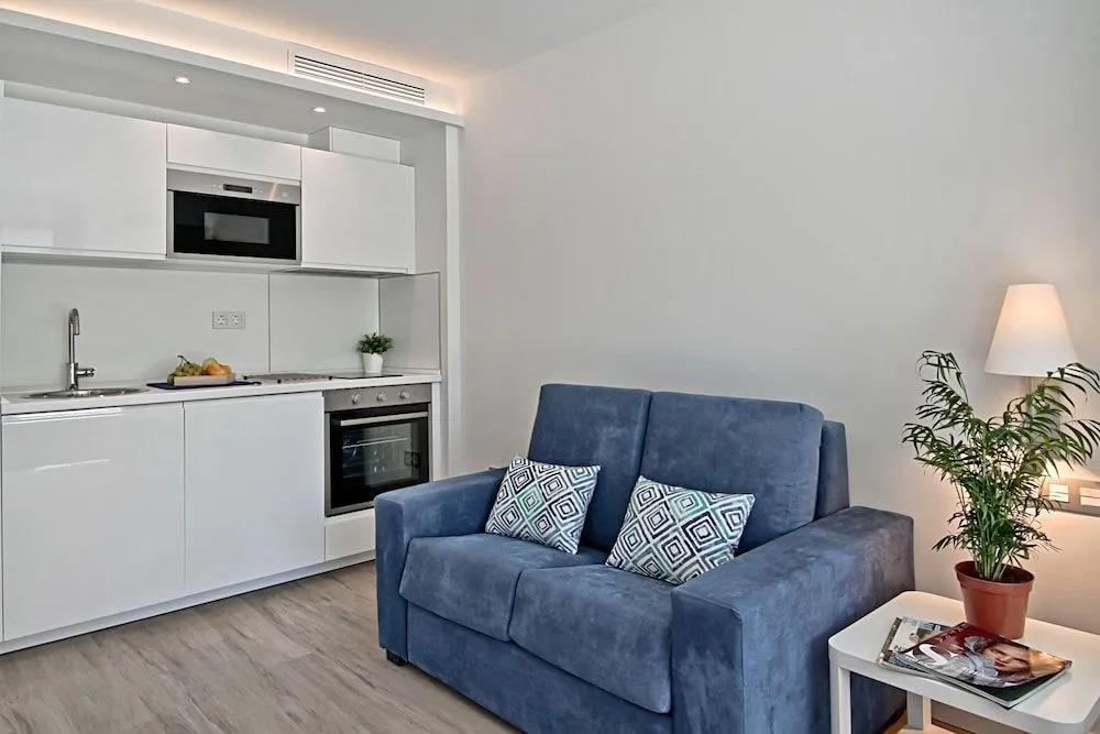 Carihuela Suites 0*