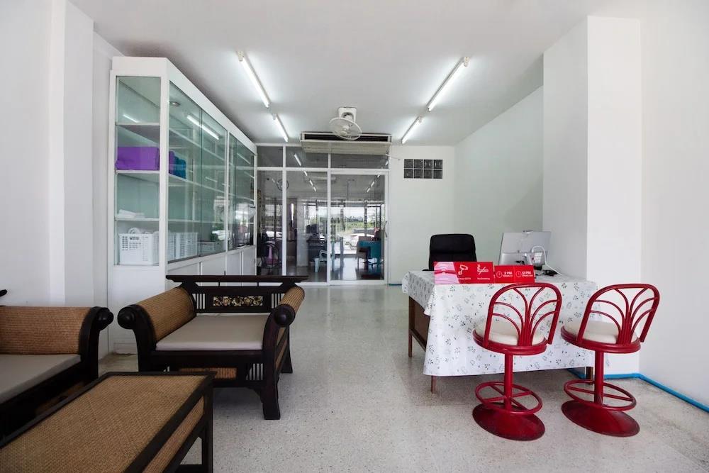 Sabai Place 2*