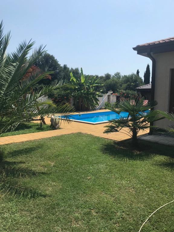 Apsua Villa 0*