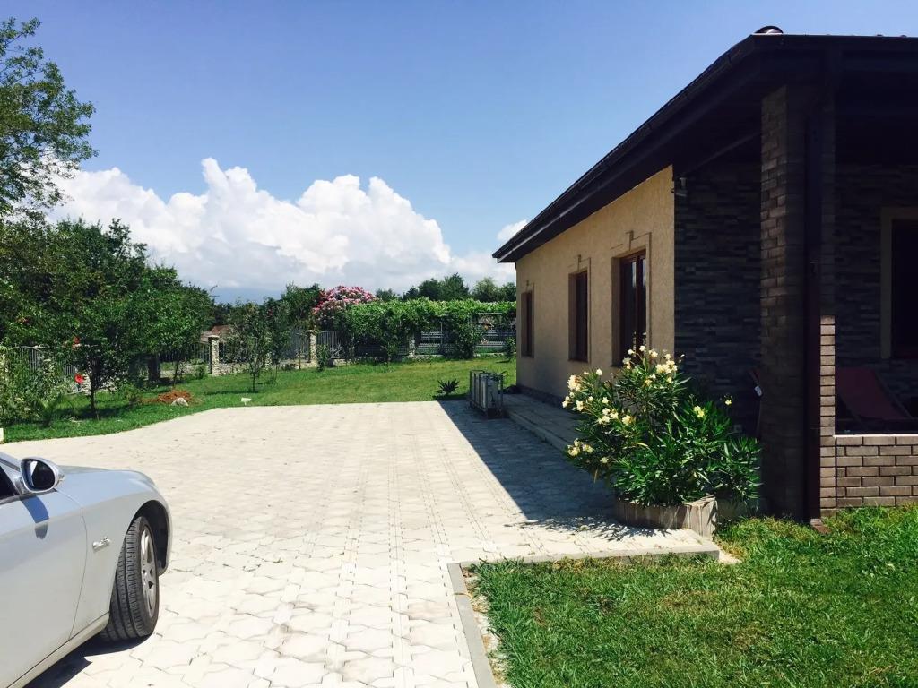 Apsua Villa 0*