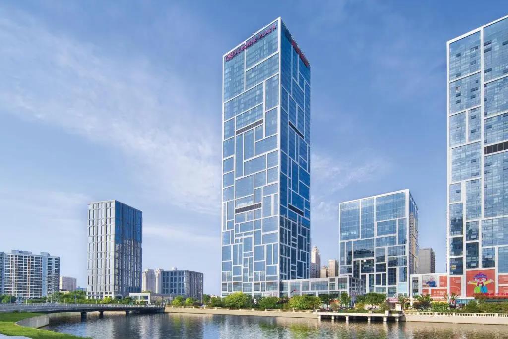 Crowne Plaza Dalian Xinghai by IHG 3*