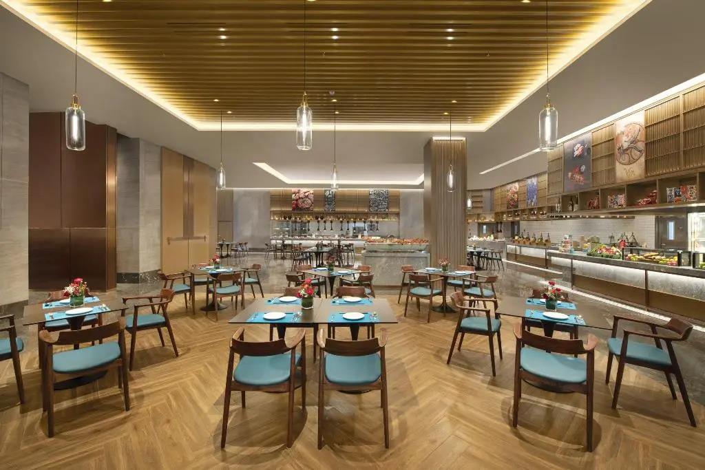 Crowne Plaza Dalian Xinghai by IHG 3*