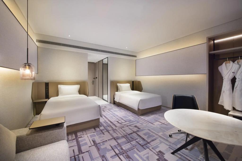 Crowne Plaza Dalian Xinghai by IHG 3*