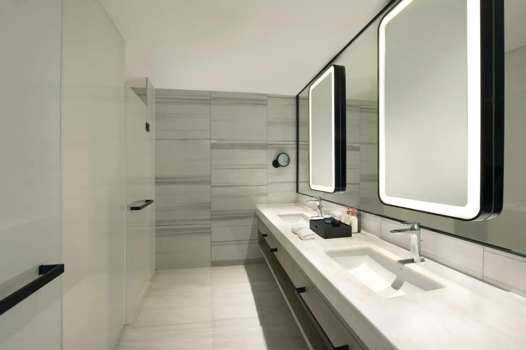 Crowne Plaza Dalian Xinghai by IHG 3*