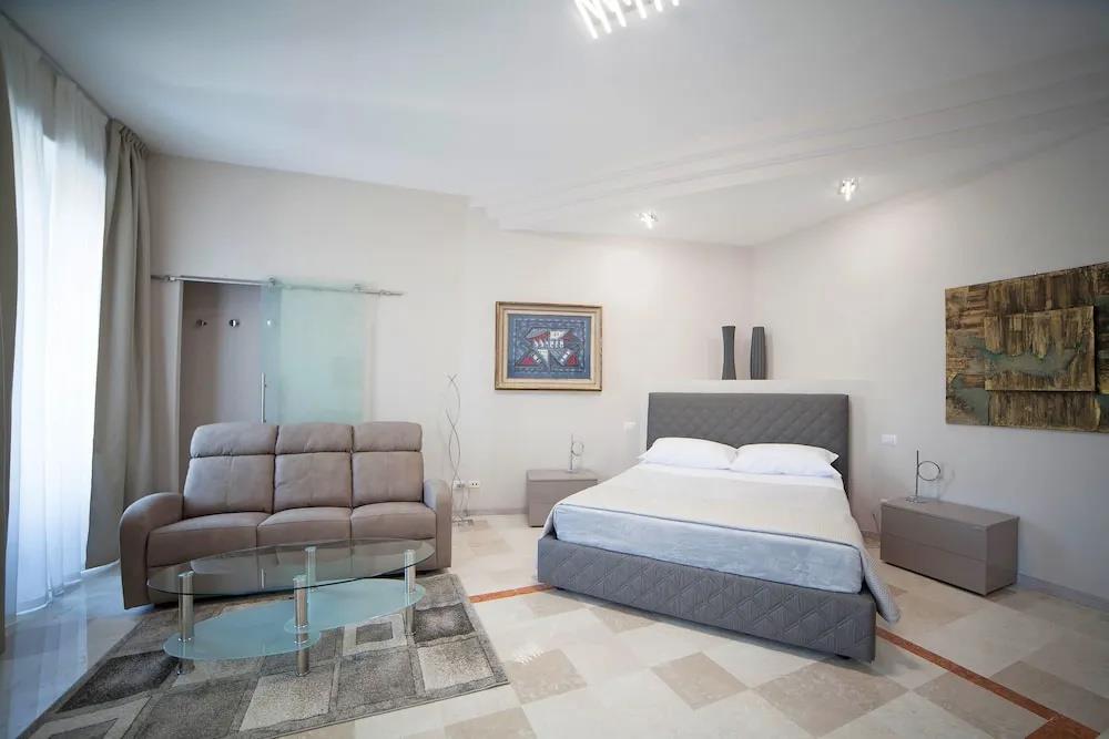 IMHOME - Cadorna House 0*