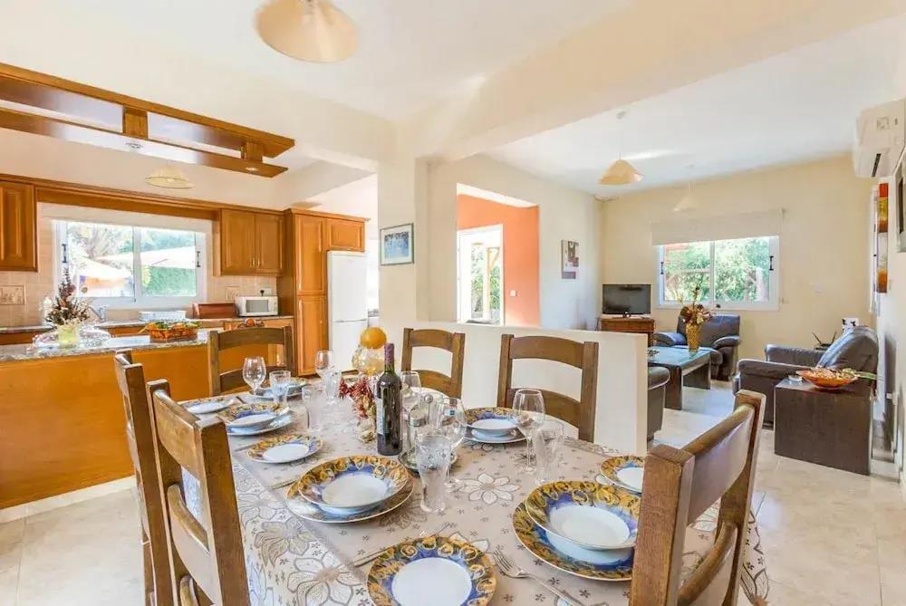 Villa Kleopatra Large Private Pool Walk to Beach A C Wifi Eco-friendly - 2732 0*