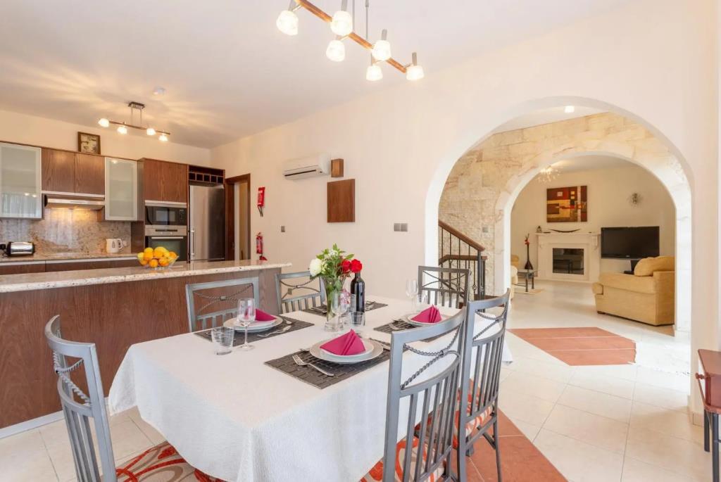 Villa Evelina Large Private Pool Walk to Beach Sea Views A C Wifi Eco-friendly - 3019 0*