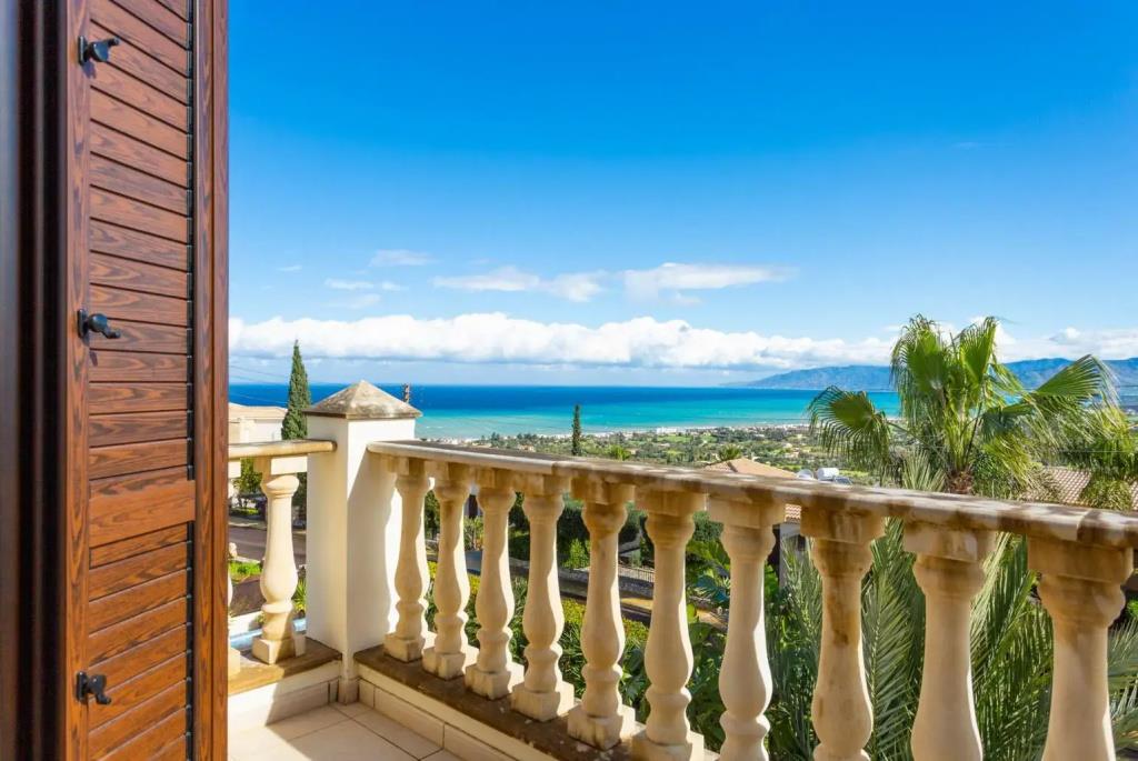 Villa Evelina Large Private Pool Walk to Beach Sea Views A C Wifi Eco-friendly - 3019 0*