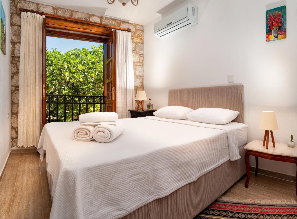 Flores Alacati Hotel 0*