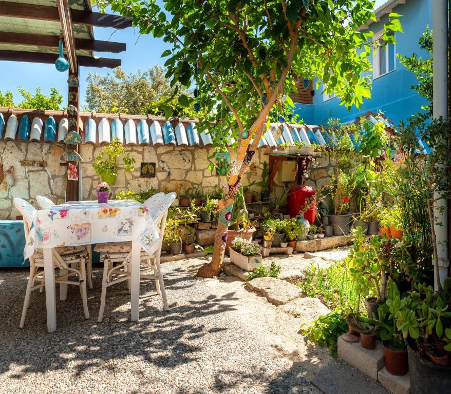 Flores Alacati Hotel 0*