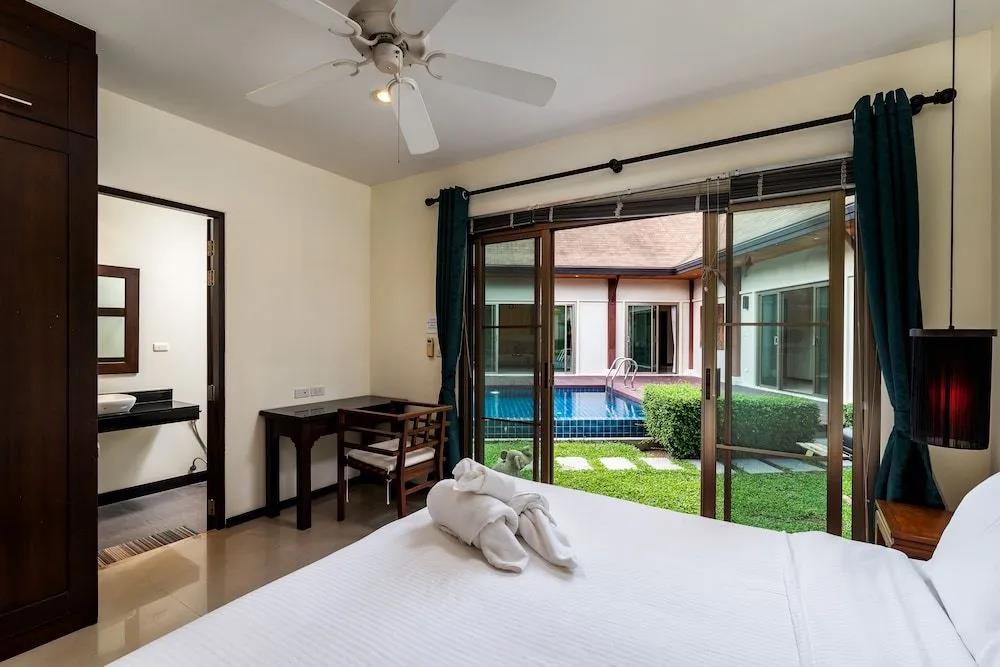 Emerald Pool Villa 0*