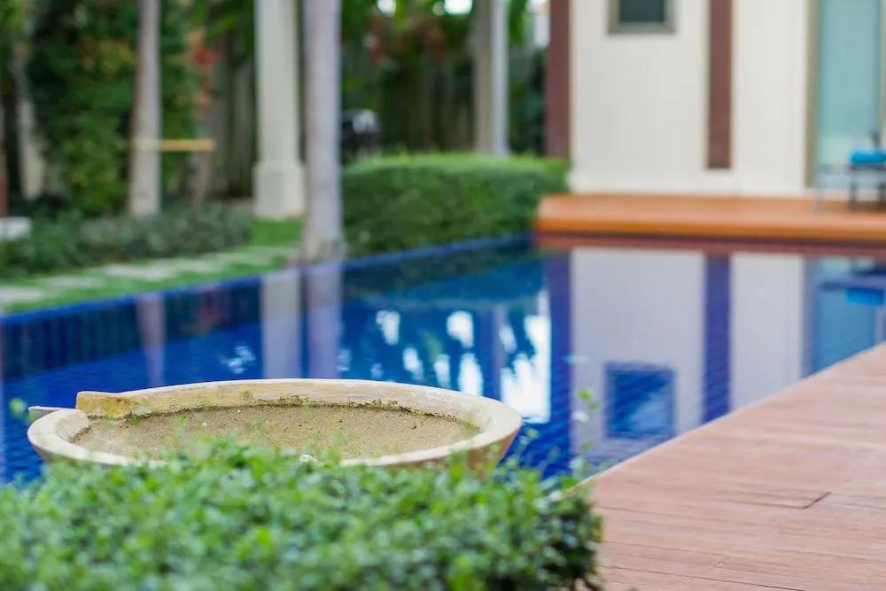 Emerald Pool Villa 0*