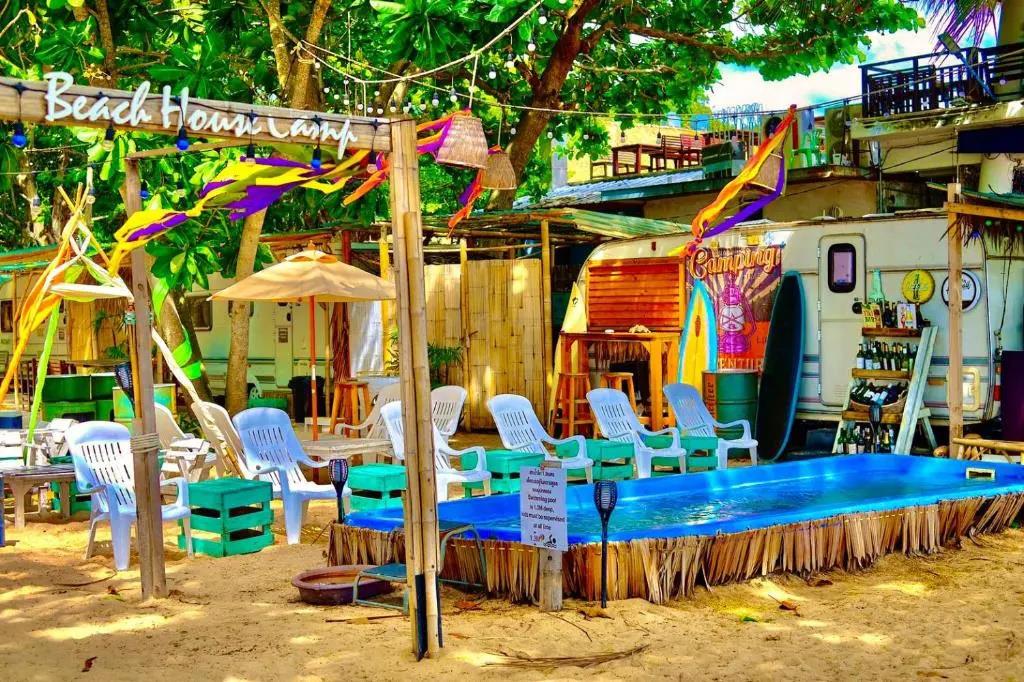 Beach House Camp 2*