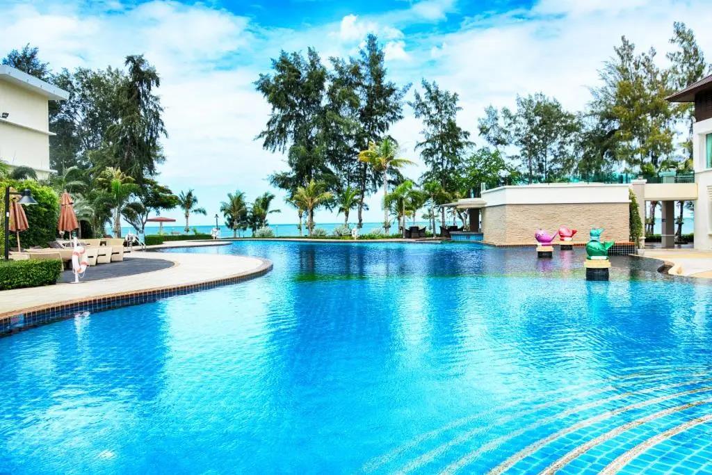 Seapine Beach Golf and Resort Hua Hin 3*