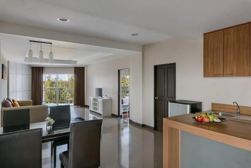 Seapine Beach Golf and Resort Hua Hin 3*