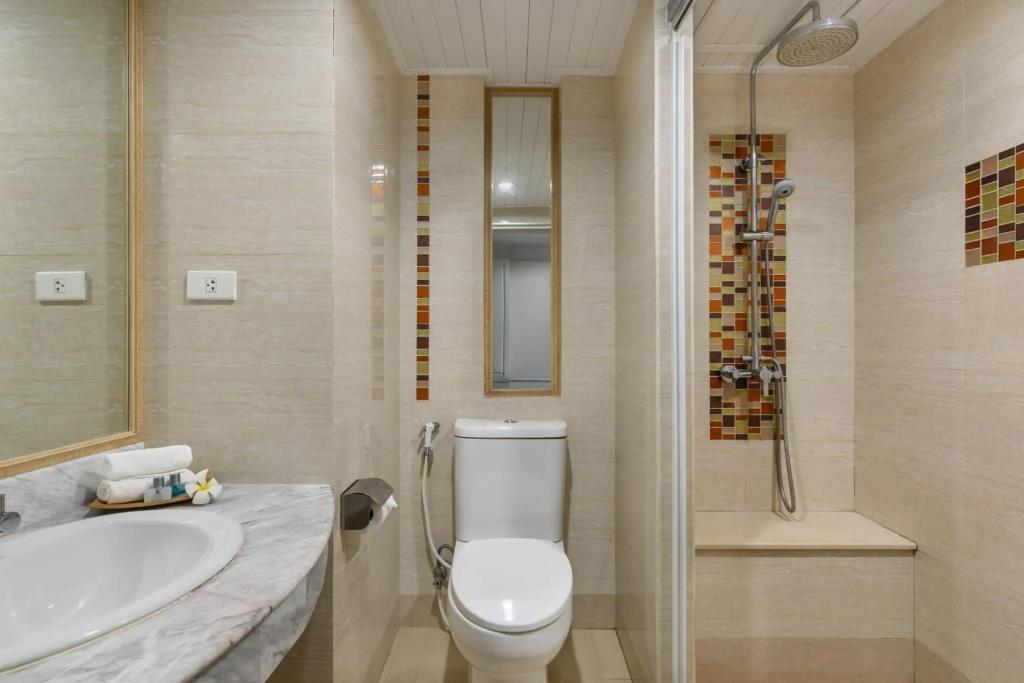 Seapine Beach Golf and Resort Hua Hin 3*