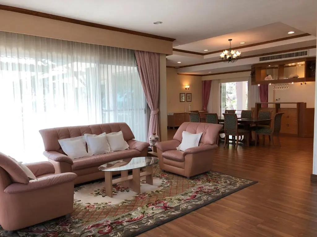 Seapine Beach Golf and Resort Hua Hin 3*