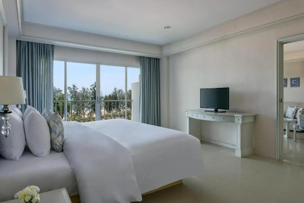 Seapine Beach Golf and Resort Hua Hin 3*