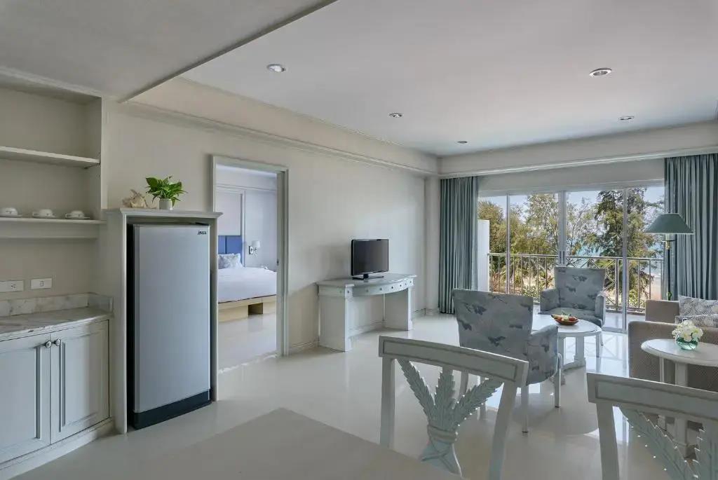 Seapine Beach Golf and Resort Hua Hin 3*