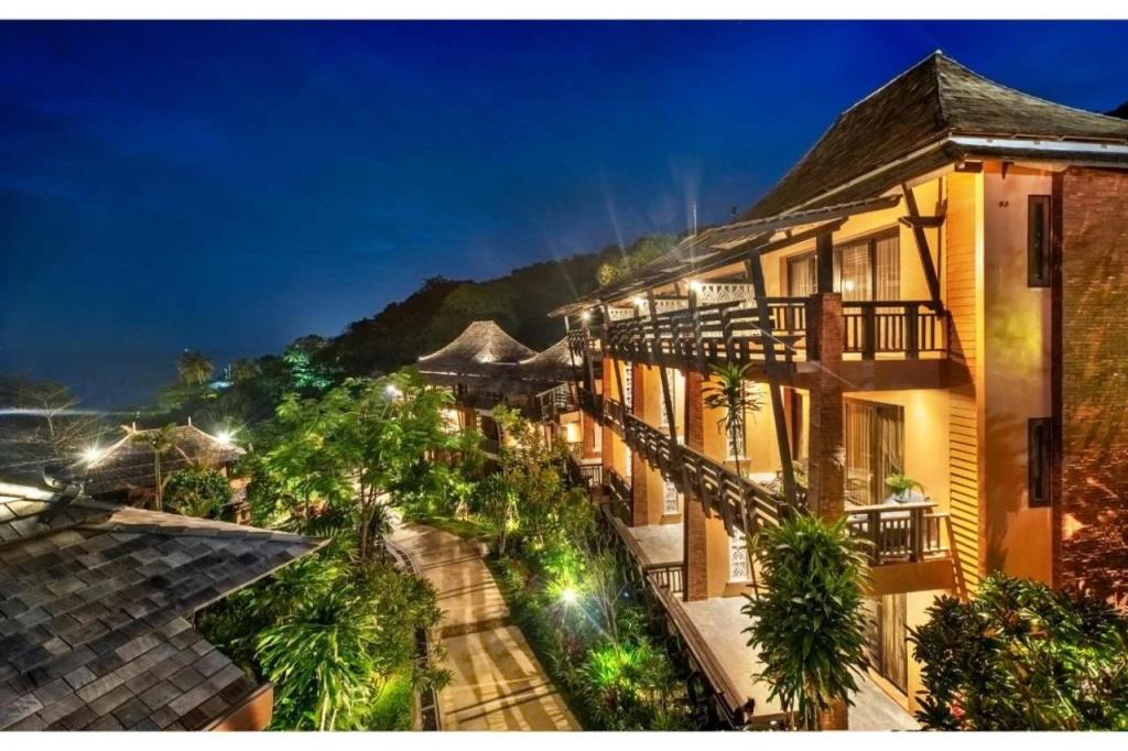 Nirvana  Beach Resort 3*