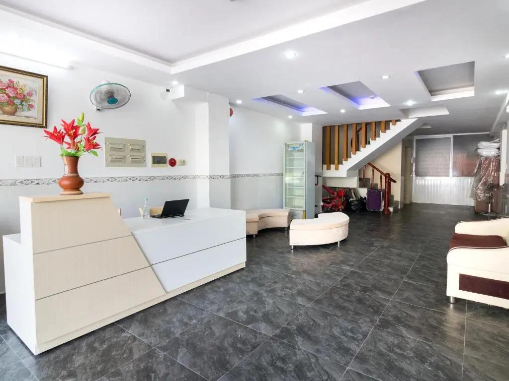 Joi Hospitality - Anthony 2*