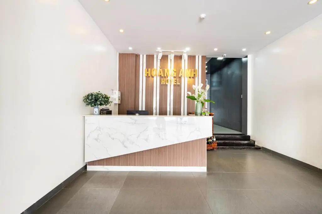 Joi Hospitality - Anthony 2*