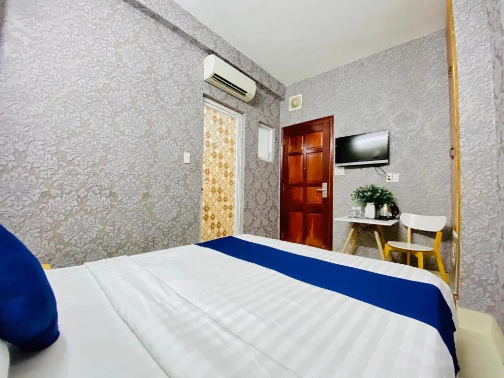 Joi Hospitality - Anthony 2*
